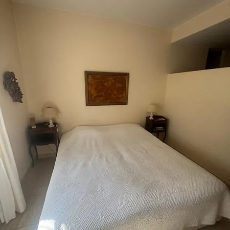 בית נופש Golfe St Tropez Area & Swimming Pool *